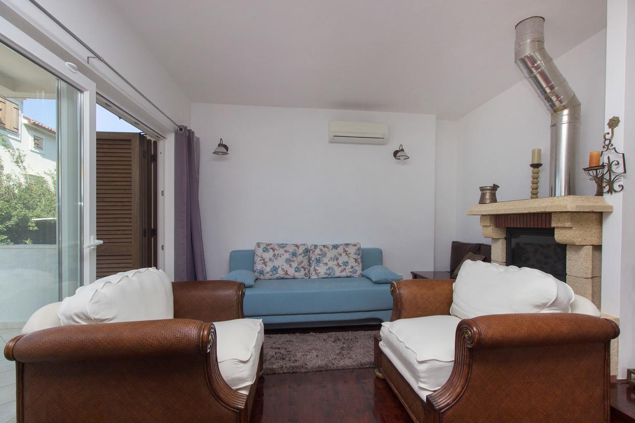 Sea Breeze - Front Sea Apartment Žaborić Eksteriør billede